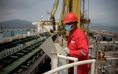 委内瑞拉无视制裁恢复向中国直运石油